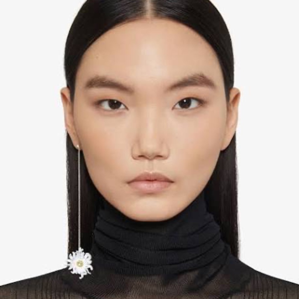 Givenchy Women's Daisy Earring In Metal And Enamel With Crystals - NEW WITH TAGS